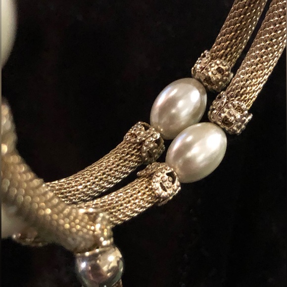 Goldtone And Faux Pearls Wrap Around Bracelet NWT! - Picture 3 of 5